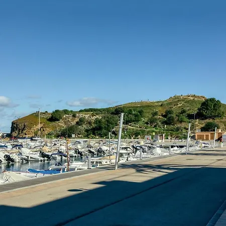 En Paseo Maritimo 1-3 *